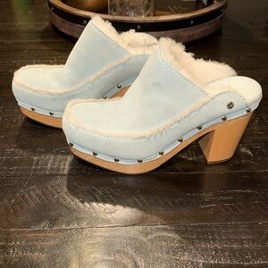 UGG Aubriana Mule Clogs Sky Gray